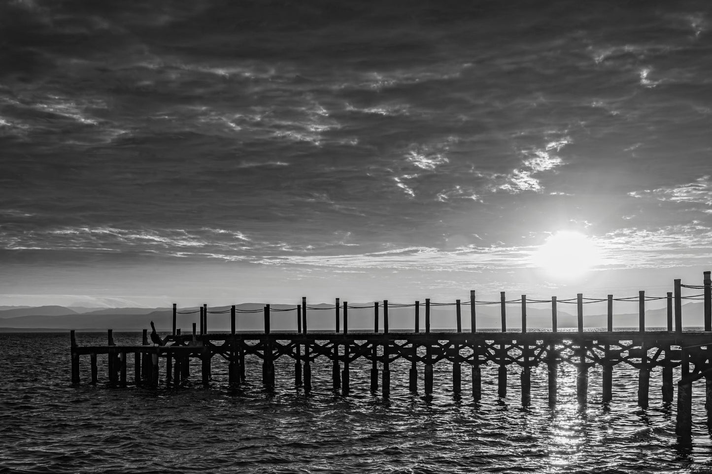 Sunset Muelle Paracas