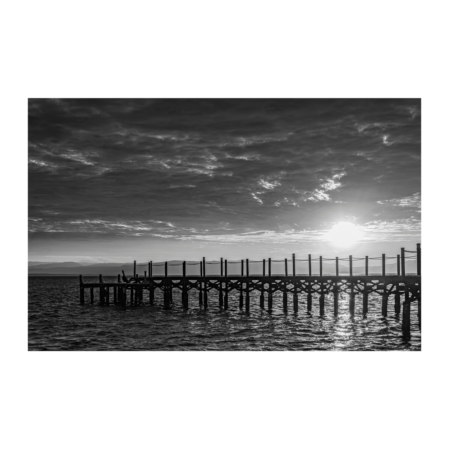 Sunset Muelle Paracas