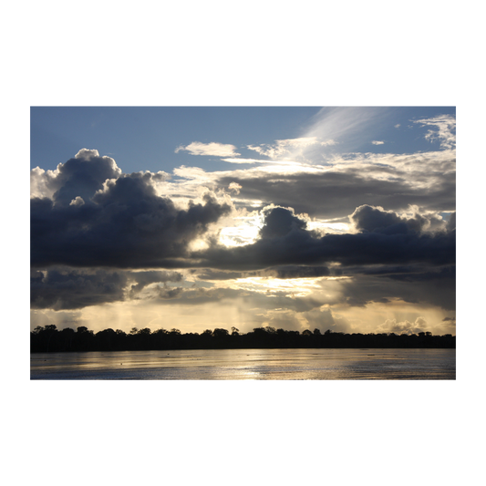 Atardecer en el Río Ucayali