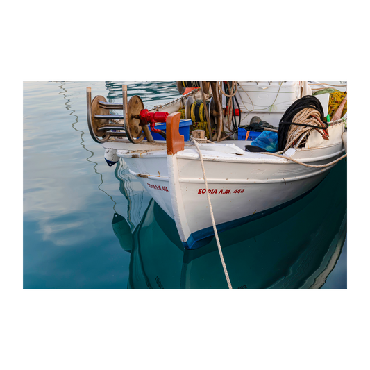 Bote Mar de Mirtos, Grecia