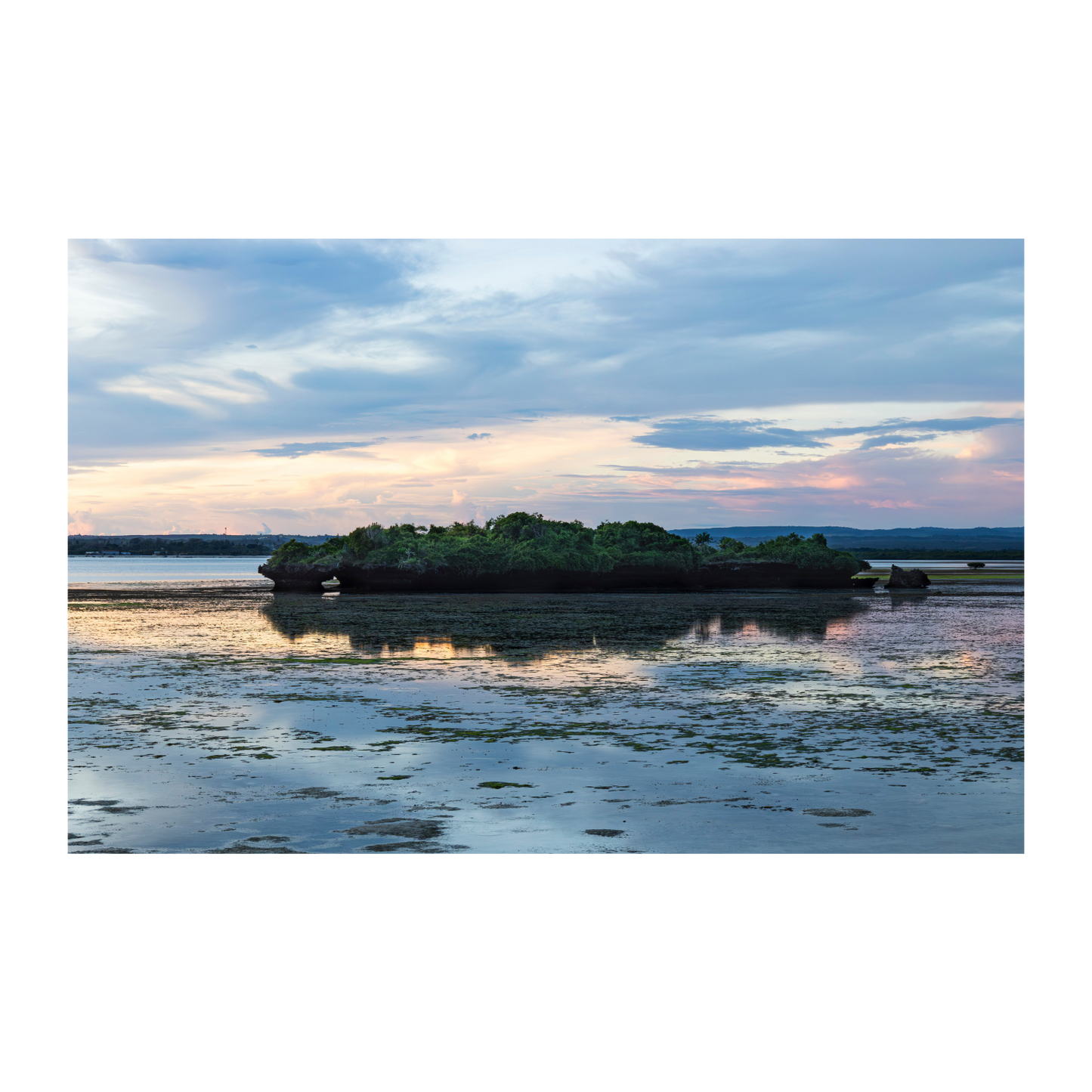 Marea Baja Chale Island